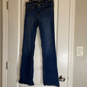 Hollister get low rise boot cut jeans